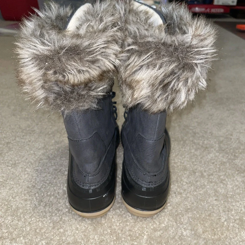 Magellan Womens Black Faux Fur Trim Lace Up Duck Boots Winter Shoes Size 10M
